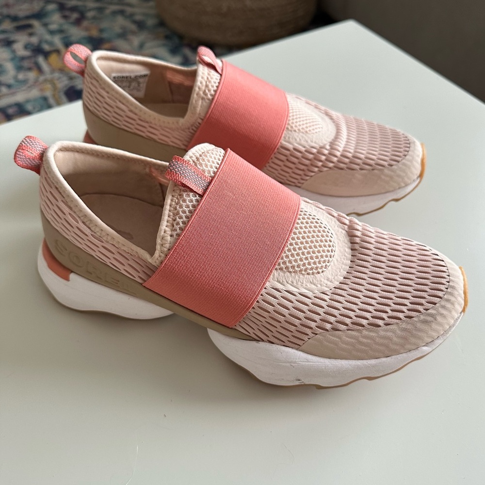 Sorel Kinetic Impact Strap Mesh Slip On Sneakers Coral Tan Size 9